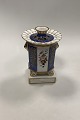 French 
Potpourri Vase 
with Lid
Measures 18cm 
x 12cm ( 7.09 
inch x 4.72 
inch )