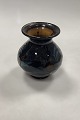 Herman Kahler 
Ceramic Vase
Measures 
11,8cm / 4.65 
inch
Missing a 
little glaze on 
the rim.
