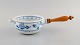 Presumably 
Meissen Blue 
Onion sifter in 
hand-painted 
porcelain with 
wooden handle. 
Approx. ...