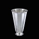 Georg Jensen. 
Vase i sterling 
sølv - Pyramide 
#674 - Harald 
Nielsen.
Tegnet af 
Harald Nielsen 
...