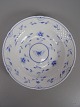 B&G 26 
Sommerfugl Dyb 
Middagstallerken 
26              
             1 
sort.  D: 24,5 
cm.