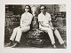 Originalt 
sort-hvidt foto 
af Jackie 
Kennedy og Lord 
Harlech i 
Cambodia i i 
1967. Lord 
Harlech ...