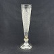 Højde 28,5 cm.Fint slebet vase i krystalglas fra 1900 tallets begyndelse.Den er med ...