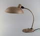 Stor justerbar 
arbejdslampe i 
original 
metallisk 
hammerlak. 
Industrielt 
design, midt 
...