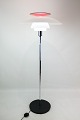 PH80 gulvlampe 
designet af 
Poul Henningsen 
og fremstillet 
af Louis 
Poulsen. Lampen 
blev ...