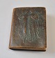 Antik notesbog med læderindbinding, 19. årh. Bind dekoreret med 3 gående renaissance kvinder og ...