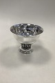 Georg Jensen 
Sterling Sølv 
Skål No 197B. 
Måler 11,3cm 
høj og 14,8cm 
dia.(5.24 inch 
x 5.67 inch ...