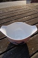 Blå Koppel Bing 
& Grøndahl B&G 
porcelæn.
Smørnæb nr. 
561 i 1.sort. 
og i pæn, brugt 
stand
Lager: 1