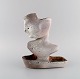 Vallauris, Frankrig. Skulpturel unika vase i glaseret stentøj modelleret med kvindeansigt. ...