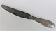 Georg Jensen. 
Sølvbestik. 
Sterling (925). 
Kugle. 
Frokostkniv. 
Længde 20 cm.