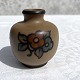 Bornholmsk 
keramik, 
Hjorth, Lille 
vase, 6cm høj, 
5,5cm i 
diameter *Pæn 
stand*