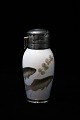 Sjælden Royal Copenhagen parfumeflaske i porcelæn med fiske motiv , sølv kant i bunden ...