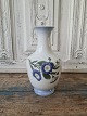 B&G Art Nouveau vase dekoreret med blå blomster No. 8643/345, 1. sorteringHøjde 20 ...