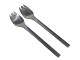 Georg Jensen 
Tuja stål 
bestik, 
salatgaffel.
Længde 17,6 
cm.
Pæn og 
velholdt stand.