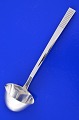 Georg Jensen 
Relief 
sølvbestik, 
sterling sølv 
925. 
Lille 
sauceske, 
længde 15,5 cm. 

Pæn brugt ...
