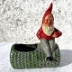 Clay Santa 
Claus on stump 
/ Basket, 14cm 
wide, 18cm high 
*Nice 
condition*