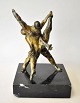 Ubekendt 
kunstner (20. 
årh. ): Ballet. 
Patineret 
bronze 
skulptur. 
Usigneret. På 
fod af sort ...