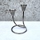 Georg jensen, 
Swing 
Lysestage, 
Dobbelt, 
Rustfrit stål, 
22cm høj, 
14,5cm i 
diameter, 
Design Jens ...