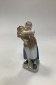 Royal 
Copenhagen 
Figur Pige med 
Neg No 908. 
Måler 19cm x 
9cm og er i god 
stand. 
Designet ...