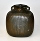 Just Andersen 
vase, D 2317, 
Disco metal, 
20. årh. 
Danmark. 
Stemplet. H.: 
8,5 cm. 