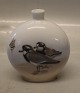 1090-209 A Kgl. 
Vase med 
vadefugle 10.5 
x 9 cm præ 1923 
Malernr. 96  
fra  Royal 
Copenhagen I 
hel ...