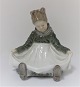 Royal Copenhagen. Porcelænsfigur. Fanø pige. Model 1315. Højde 13 cm. (1 sortering)