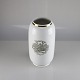 Vase i hvid med 
guldkant og 
sort motiv - 
Svinedrengen
Producent 
Royal 
Copenhagen
Design HC ...