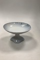 Royal 
Copenhagen 
Skærsommernatdrøm 
Oval Kageskål 
på Fod Lyseblå 
No 10033. 
Måler 13cm H. 
21cm ...