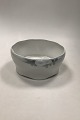 Royal 
Copenhagen / 
Kgl. Porcelæn 
Skærsommernatsdrøm 
Salatskål 
Lyseblå No 
10024. Designet 
af ...