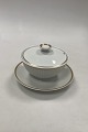 Royal 
Copenhagen 
Tunna Sovseskål 
med låg No 
1277/14069
Måler 17cm / 
6.69 inch