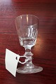 Antikt 
snapseglas med 
slibning
Fra ca. 1890