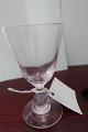 Antikt og 
enkelt smukt 
hedvinsglas
Fra ca. 1900
God stand
Varenr.: H1006
