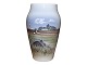 Royal Copenhagen vase med landskab.Bemærk denne vare er på vores fjernlager. Den kan købes ...