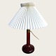 Holmegaard, 
Bordlampe Model 
343, Med Le 
Klint skærm, 
Ravfarvet, 15cm 
i diameter, 
37cm høj (incl 
...