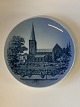 Royal 
Copenhagen 
platte
Århus Domkirke
Diameter: 18.5 
cm.
Pæn og 
velholdt stand