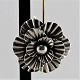 Rund broche i sterling sølv med blomstermotivDesign Herman SiersbølStemplet Sterling ...