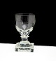 Holmegaard 
glasværk, Gorm 
den 
Gamle/Viking 
glas med 
kraftig 
firkantet 
slebet fod. 
Bunden har ...