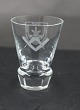 Frimurerglas,
snapseglas 
dekoreret med 
slebne 
symboler, ...