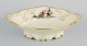 Rosenthal, 
Tyskland. 
"Sanssouci", 
stor oval 
cremefarvet 
skål dekoreret 
med blomster og 
...