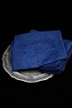 8 stk. smukke gamle franske damask vævet linned serviettermed monogram og blomster motiver i ...