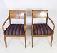 Et par armstole i håndpoleret mahogni af dansk empire stil med stribet stof fra omkring ...