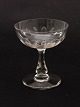 Derby champakne 
skål H. 11 cm. 
D. 9,5 cm.  
emne nr. 533687
Lager:8