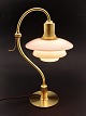 Louis Poulsen 
PH 2/2 
Spørgsmålstegnet 
bordlampe. 
Limited Edition 
2021 som ny 
emne nr. 533688
