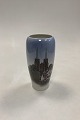 Royal 
Copenhagen Art 
Nouveau Vase 
Roskilde 
Domkirke No. 
4557
Måler 17 cm / 
6.69 in.