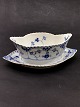 Royal 
Copenhagen 
musselmalet 
sovse skål 
1/1105 
1.sortering 
emne nr. 536019