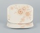 Villeroy & 
Boch, 
Luxembourg, to 
fade i 
porcelæn.
Designet med 
solsikker i 
retrostil.
Sent ...