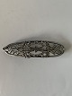 Hårspænde 
Længde 7,4 cm
Bred 1,9 cm
Pæn og 
velholdt stand