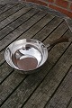 A. Michelsen skål med hank i sterling sølv 925S fra år 1946. Skålen er i pæn, brugt stand.H ...