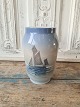 Royal 
Copenhagen vase 
dekoret med 
skib 
No. 2730/108
Højde 17,5 cm.
1. sortering - 
kr. 400.- ...