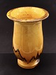 H A Kähler klokkeformet keramik vase 44 x 30 cm. med urangul glasur og signeret HAK emne nr. 539370